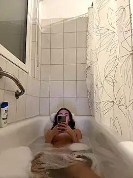 Snapshot of Emilia_Mausi chatting on January 2026 08:13:02 PM Emilia Mausi online show from January 2026 08:13:02 PM