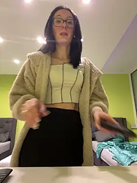 Snapshot of Emilia_Mausi chatting on February 2026 07:34:02 PM Emilia Mausi online show from February 2026 07:34:02 PM