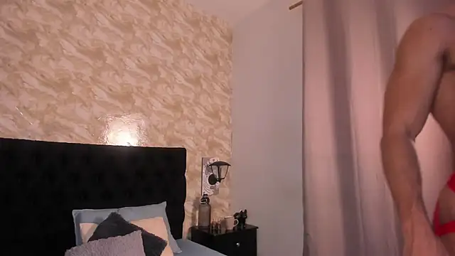 Lucio  Fox online show from October 2025 11:58:01 AM