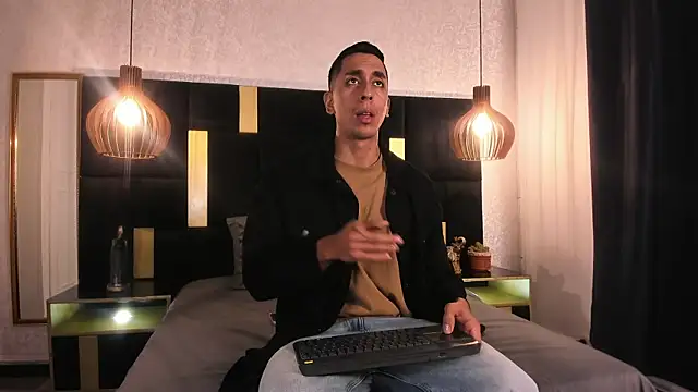 Lucio  Fox online show from April 2026 12:03:02 PM