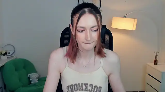 EasterBlink online show from November 2025 12:15:02 PM