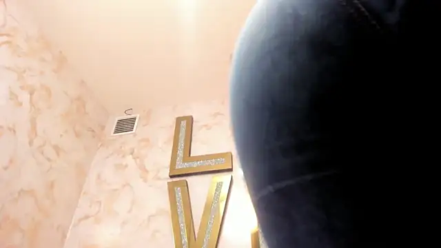 naughty milf4u  online show from February 2026 01:09:01 AM