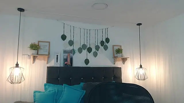 zohet kriss online show from December 2025 10:33:01 AM