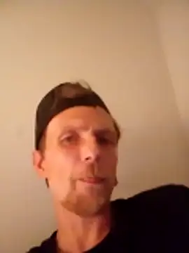 Snapshot of AcquiredCompound chatting on October 2025 09:42:02 PM AcquiredCompound online show from October 2025 09:42:02 PM