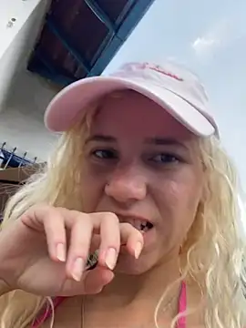 Bruna551 online show from April 2026 03:53:01 PM