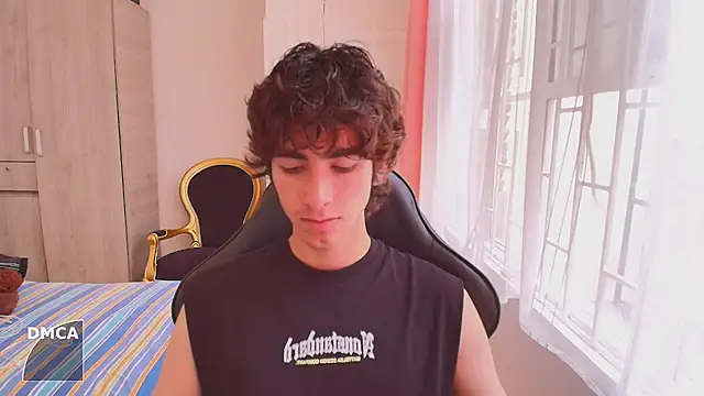 Nude Boy18 online show from October 2025 04:03:02 PM