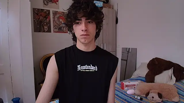 Nude Boy18 online show from November 2025 09:59:02 PM