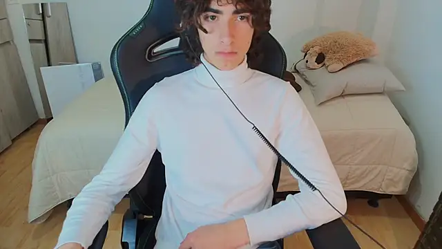 Nude Boy18 online show from February 2026 03:24:01 AM