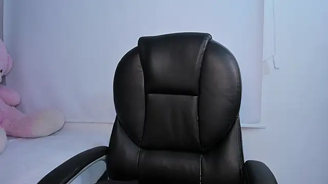 momo ayasse online show from March 2026 03:31:01 AM