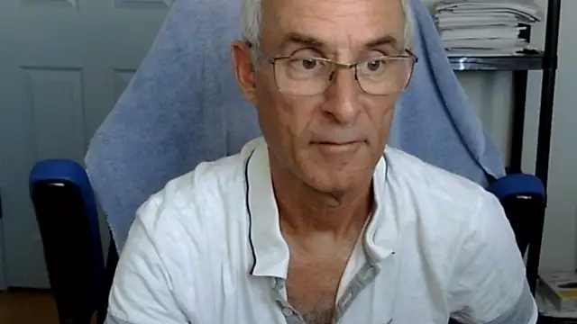 funone1999 online show from October 2025 09:57:02 PM