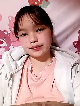 XoiXoi232 online show from November 2025 03:42:02 AM