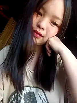 XoiXoi232 online show from April 2026 02:33:01 AM