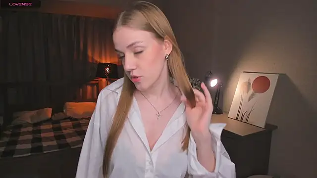 Snapshot of OdellaFrake chatting on October 2025 07:47:01 PM OdellaFrake online show from October 2025 07:47:01 PM