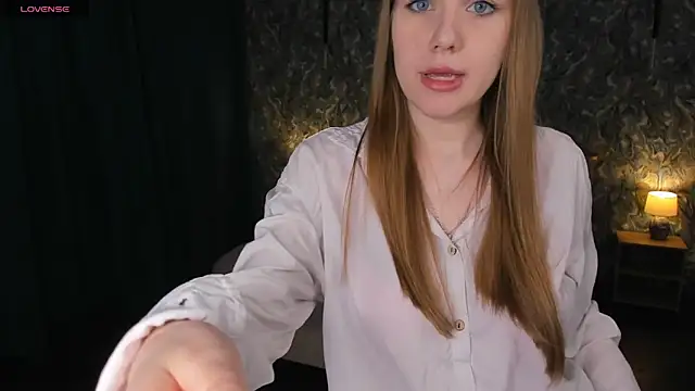 Snapshot of OdellaFrake chatting on November 2025 08:36:02 PM OdellaFrake online show from November 2025 08:36:02 PM