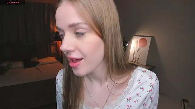 Snapshot of OdellaFrake chatting on November 2025 07:49:02 PM OdellaFrake online show from November 2025 07:49:02 PM