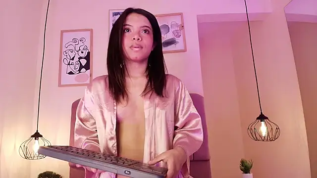 Snapshot of Isabelgh_ chatting on October 2025 03:42:02 AM Isabelgh online show from October 2025 03:42:02 AM