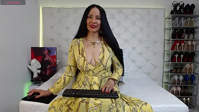 yury m2  online show from October 2025 02:18:01 AM