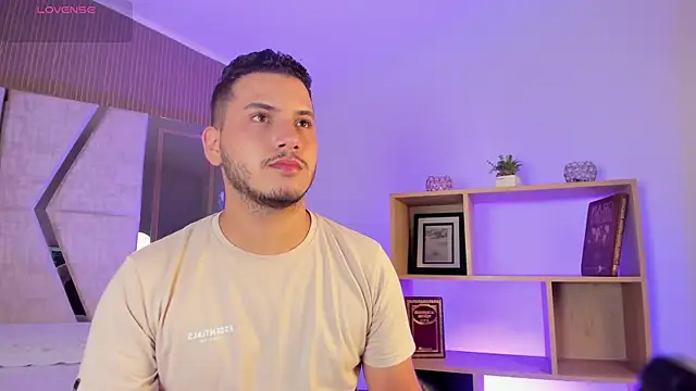 Snapshot of Axel_grey_ chatting on July 2026 12:44:01 PM Axel grey online show from July 2026 12:44:01 PM