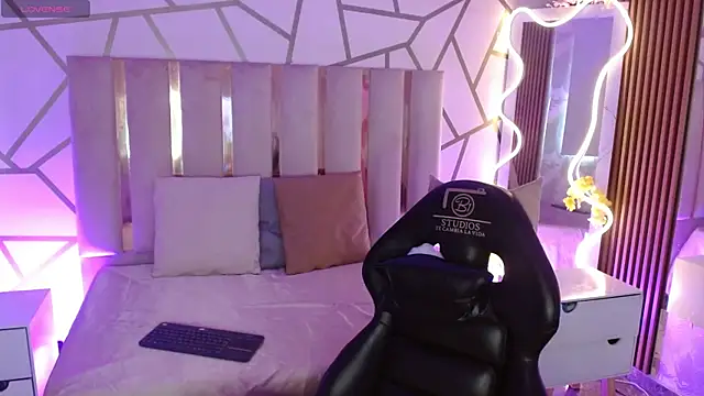 Snapshot of CYRUS_TAY chatting on March 2026 12:55:01 PM CYRUS TAY online show from March 2026 12:55:01 PM