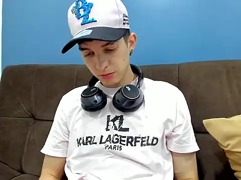 Jheampiiero online show from February 2026 09:53:01 PM