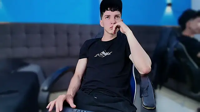 Jheampiiero online show from May 2026 03:10:01 PM