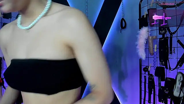 Snapshot of VictoryaLiah_BDSM chatting on November 2025 10:36:01 AM VictoryaLiah BDSM online show from November 2025 10:36:01 AM