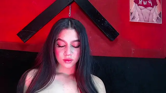 Megan Luxe online show from November 2025 12:10:02 AM