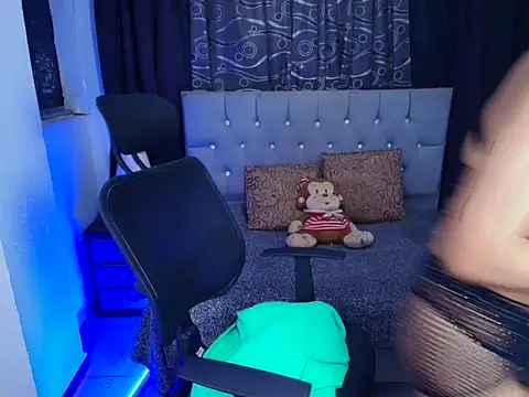 Snapshot of barbie_angels chatting on September 2025 10:24:02 PM barbie angels online show from September 2025 10:24:02 PM