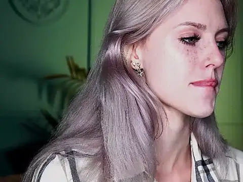 Snapshot of Nelly_Carroll chatting on September 2025 04:40:02 PM Nelly Carroll online show from September 2025 04:40:02 PM