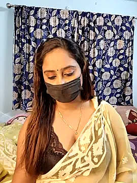 Cute-lusi online show from October 2025 03:36:01 PM