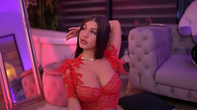 Snapshot of BellaNoirre chatting on November 2025 06:29:01 PM BellaNoirre online show from November 2025 06:29:01 PM