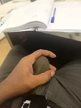 hotboy43339 online show from October 2025 03:29:02 AM