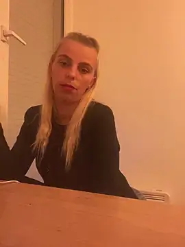 BrumeLove online show from May 2026 07:20:02 PM