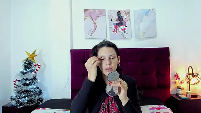 Snapshot of MashaPiink chatting on November 2025 12:41:02 PM MashaPiink online show from November 2025 12:41:02 PM