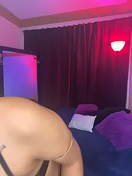 ZahaRose online show from November 2025 04:55:01 AM