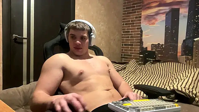 MusclePhantom online show from February 2026 09:07:01 PM