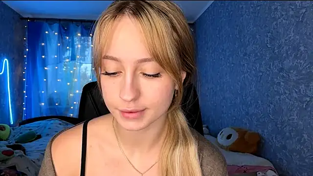 Jetta Corsacami online show from October 2025 12:05:01 PM