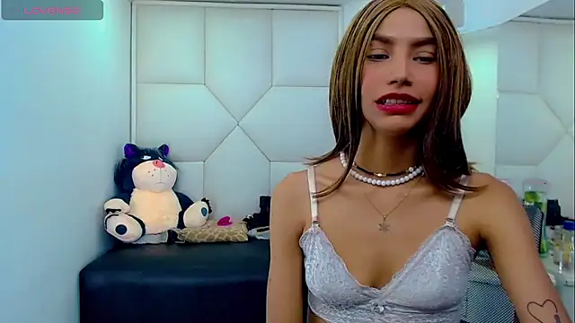 TifannyHott online show from October 2025 08:15:02 PM