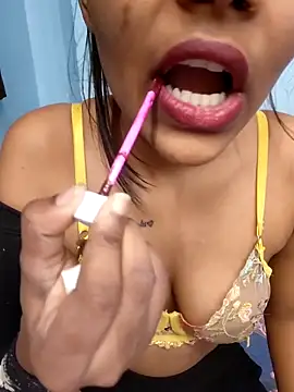 Snapshot of Ema-01 chatting on November 2025 09:42:02 AM Ema-01 online show from November 2025 09:42:02 AM