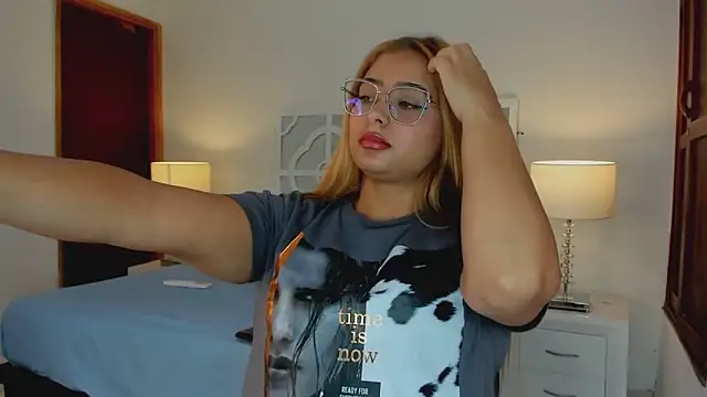 MikaelaStone online show from November 2025 12:37:02 PM