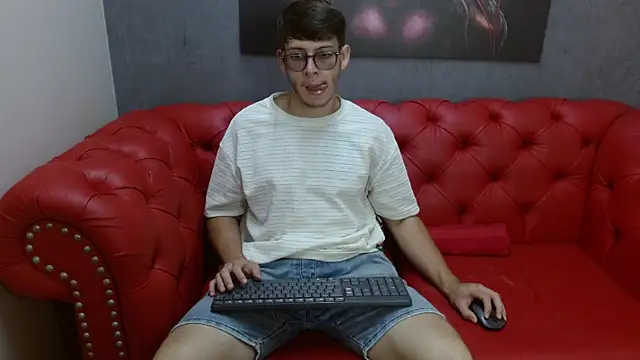 Stuart White online show from October 2025 02:15:01 PM