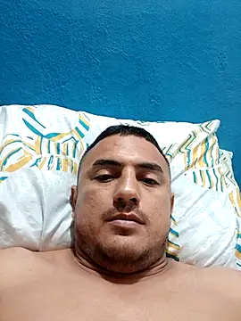 Geral Yeraldyn09 online show from September 2025 10:18:01 AM