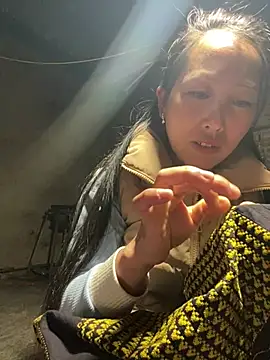 Huong-Ly online show from March 2026 02:17:02 AM