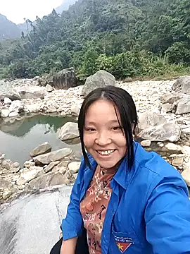 MuiNay online show from October 2025 01:17:01 AM