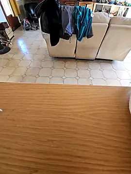 Snapshot of Stingles chatting on October 2025 09:19:02 AM Stingles online show from October 2025 09:19:02 AM