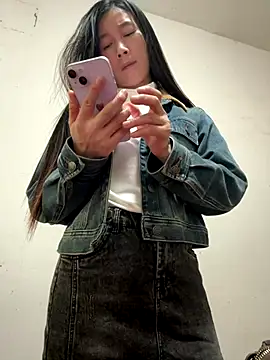 Snapshot of crhong666 chatting on October 2025 12:13:01 AM crhong666 online show from October 2025 12:13:01 AM