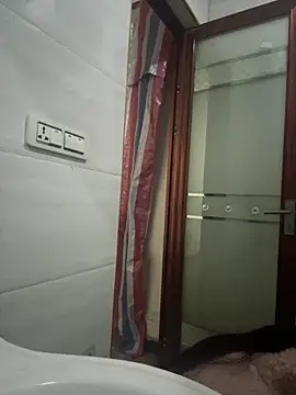 Snapshot of crhong666 chatting on February 2026 12:47:02 AM crhong666 online show from February 2026 12:47:02 AM