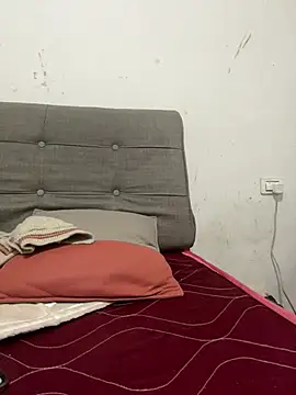 Snapshot of crhong666 chatting on February 2026 01:57:02 AM crhong666 online show from February 2026 01:57:02 AM