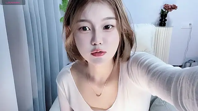 Snapshot of Lee-99 chatting on September 2025 07:47:01 PM Lee-99 online show from September 2025 07:47:01 PM