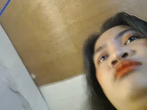 Snapshot of miss_laila_ chatting on November 2025 09:09:01 AM miss laila online show from November 2025 09:09:01 AM